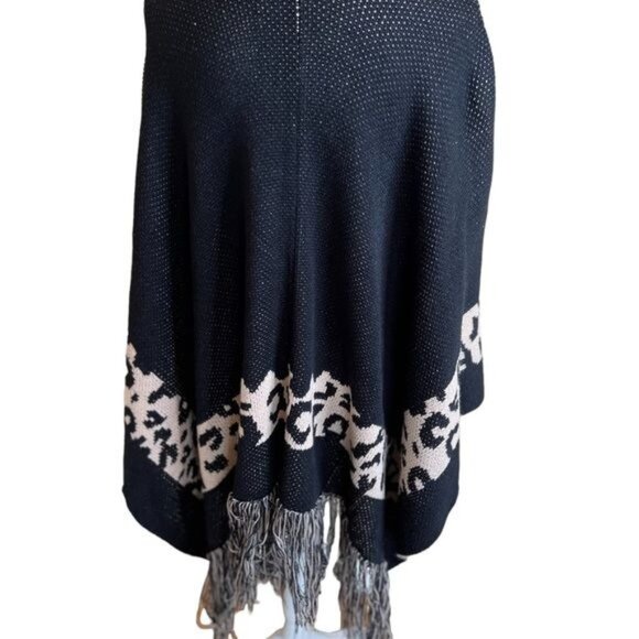 Entro Black Fringed Open Front Wrap w/ Animal Print and Arm Holes Size Large - Picture 3 of 11
